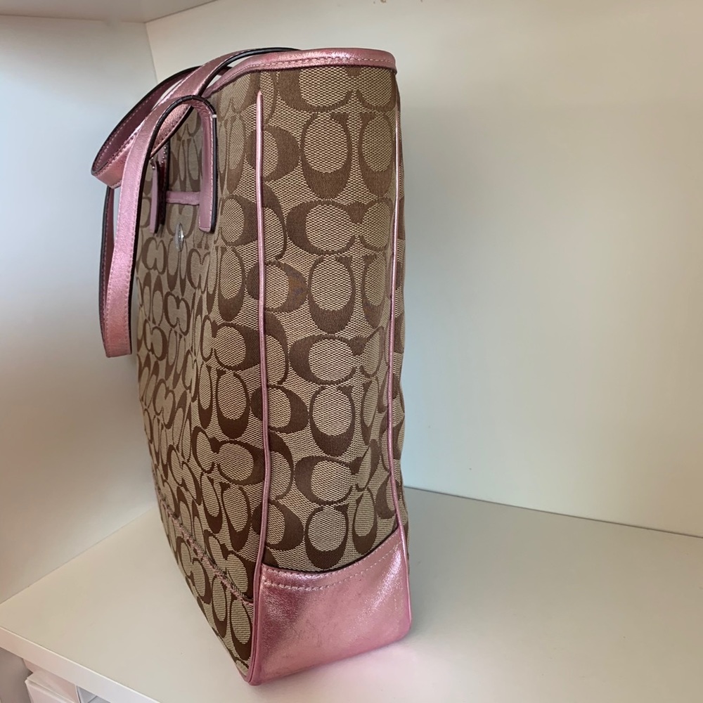Vintage Coach Extra large pink tote - Picture 3 of 15